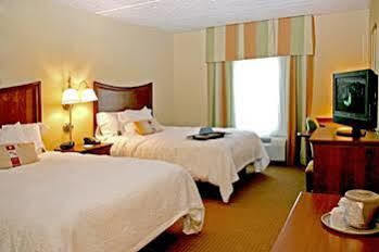 Hotel Hampton & 3*